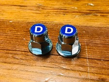 coppia dadi ruota anteriore