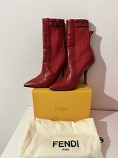 Stivali con tacco Fendi 