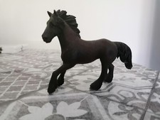 STALLONE FRISONE miniatura in resina SCHLEICH 13975 cavalli HORSE CLUB età 5+