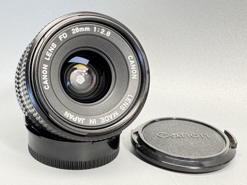 Canon lens 28mm - 28mm, f/2.8