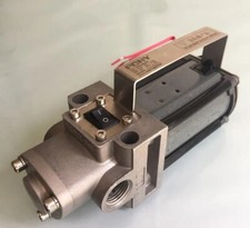 Pompa olio autoadescante