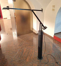 Intramontabile lampada da terra Tizio 50 Artemide originale anni '80 funzionante