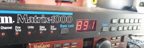 Oberheim matrix 1000 - oberheim, 1987