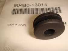 gommino forato x passaggio perno fianchetto Yamaha XT600 TT600 XT600Z 9048013014