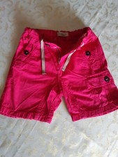 BURBERRY PANTALONCINO BIMBO anni 3 Usato in buone condizioni.