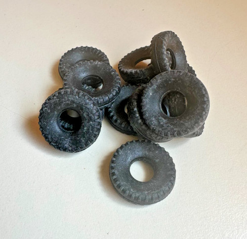 Lot pneus 8 - 12, 20/8