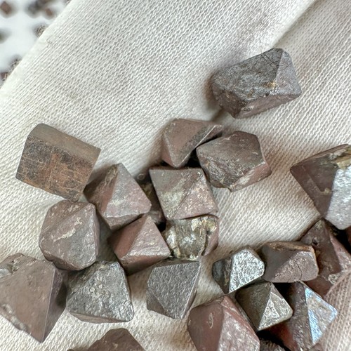 Pezzi cristallo magnetite - pezzi,
