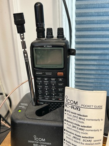 Icom r20 wideband dual - icom, ic-r20