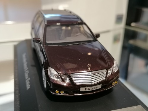 Schuco mercedes classe e - 1/43,