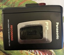 WALKMAN CASSETTE RECORDER