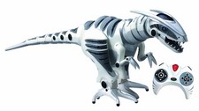 Nuovo robot tipo dinosauro