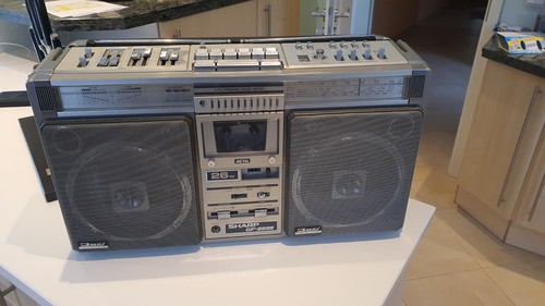 Sharp 9696 ghettoblaster - 9696,