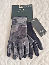 New Oakley Latitude Fleece •