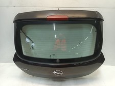 Opel Corsa D Portón trasero