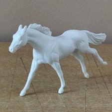 Breyer Stablemate: Unpainted