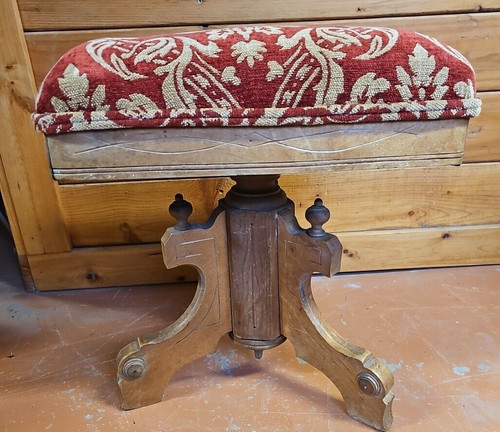 Antico sgabello organo