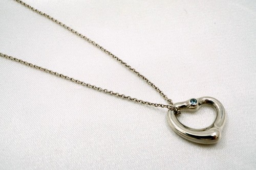 Tiffany open heart - &,