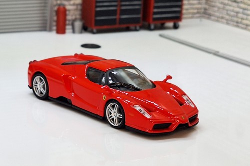 Enzo ferrari 2002 - enzo,