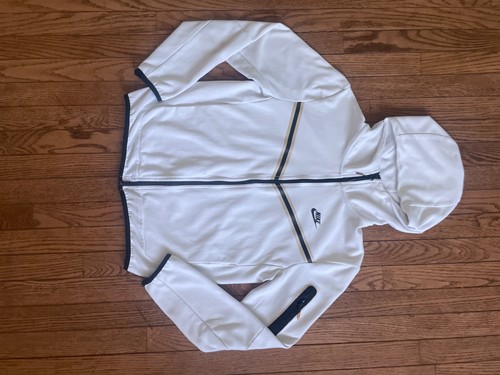 White nike tech with black - tech,