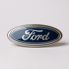 Distintivo ovale Ford blu 115