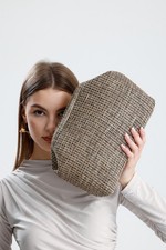 Borsa pochette in juta fatta a