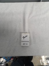 Fender AT-3 Accordatore automatico per chitarra e basso (alimentato a batteria 9V)  