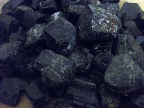 Tormalina nera grezza - nera,