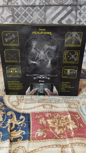 Mini drone parrot - mini,