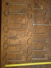 Collezione 15 Chiavi Antiche