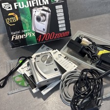 Fujifilm FinePix 4700 Zoom -