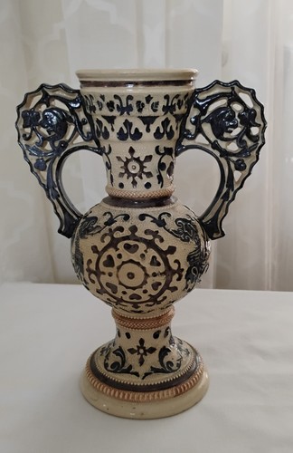 Antico vaso urna tedesca