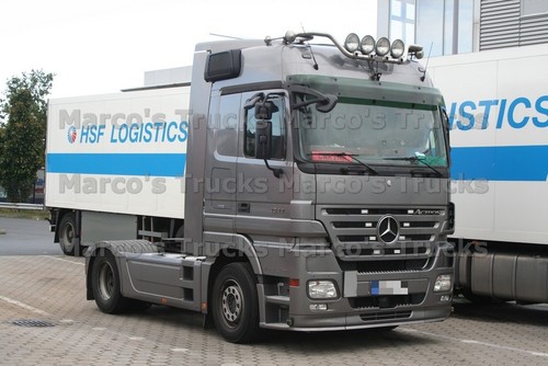 Foto camion mercedes benz - foto,