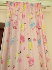 Tende Cadute Tendaggi Bimba Le Principesse