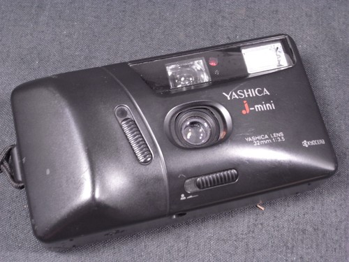 Yashica kyosera mini af - j-mini,