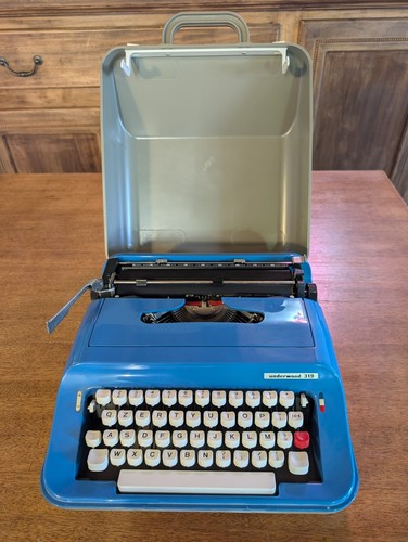 Macchina scrivere underwood - da,