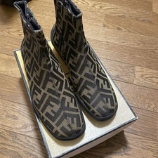 Scarpe stivali corti FENDI