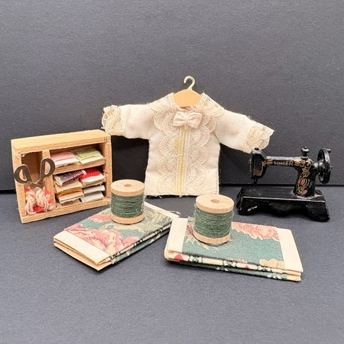 Casa delle bambole miniature