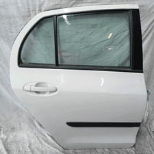 670030D110 Porta post. DX TOYOTA YARIS 1.3 16V (FRP) Ber. 5p/b/1298cc