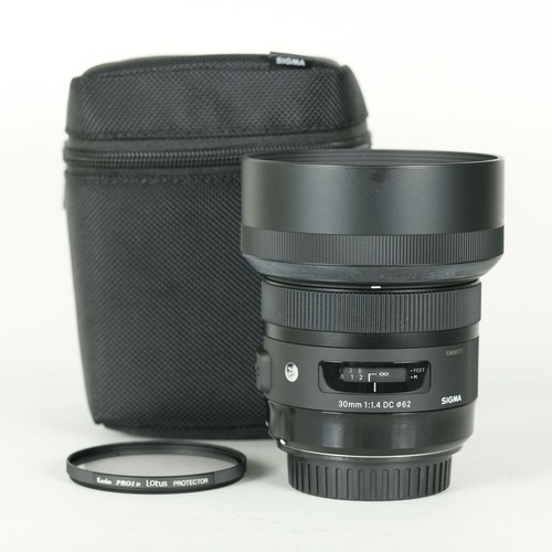 Sigma 30mm hsm - f1.4, dc