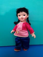 Bambola vintage "Cinesina", ceramica biscuit , altezza 21 cm, vestiti originali.