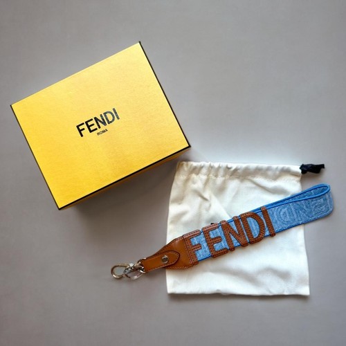 Fendi ciondolo borsa con - ciondolo,