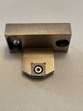 Y445171 Piastra
