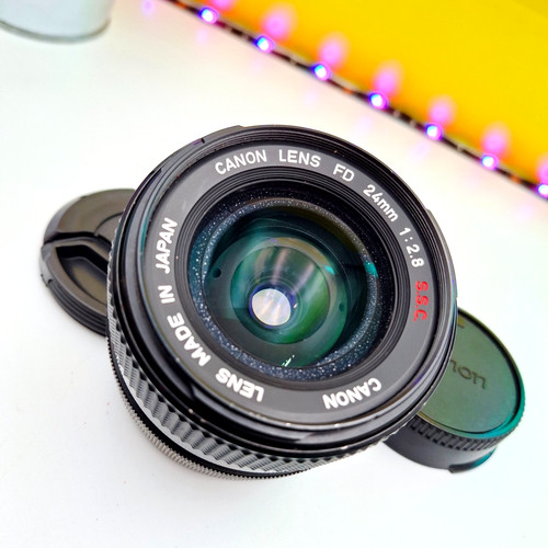 Canon 24mm s - f/2.8, s.s.c