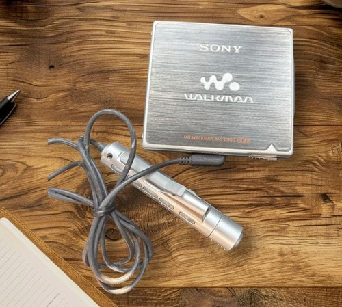 Sony e900 walkman - sony, mz-e900