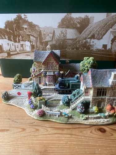 Collectible large lilliput - collectible,