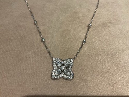 Collana pera diamante