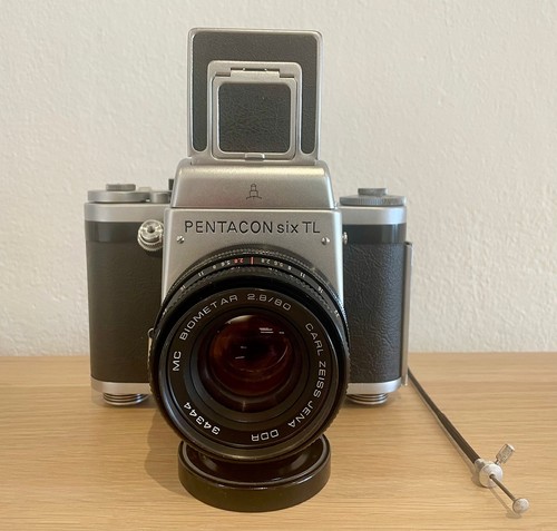 Pentacon six carl zeiss - carl,