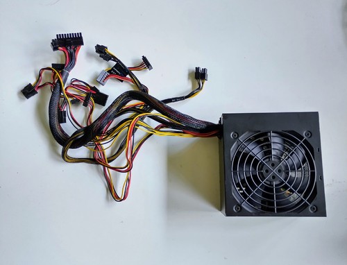Cooler master masterwatt - master, lite