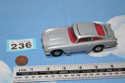 Corgi 007 james bond aston - 007,
