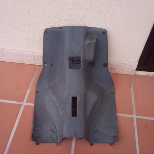 Carena retroscudo anteriore